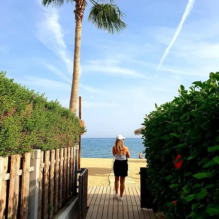 Luxury Beachfront With Private Pool, Yoga & Sea Adventures Dom wakacyjny