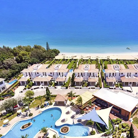 בית נופש Luxury Beachfront With Private Pool, Private Beach, Yoga & Sea Adventures *