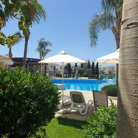 Luxury Beachfront Villa With Private Pool, Private Beach, Yoga & Sea Adventures *